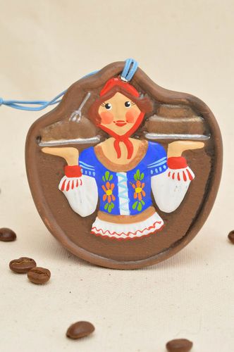 Handgemachter schöner bunter bemalter lustiger Kühlschrank Magnet aus Ton grell - MADEheart.com