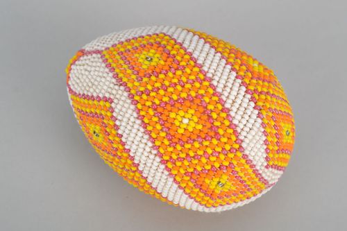 Holz Osterei mit Glasperlen Spiralen - MADEheart.com