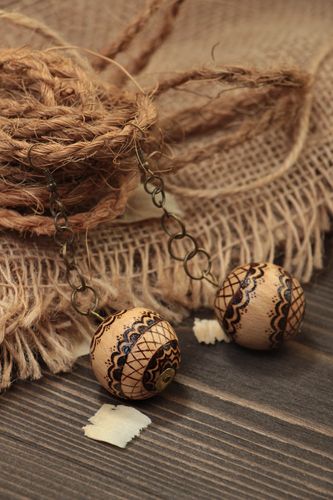 Ohrringe aus Holz Schmuck handgemacht Damen Ohrringe schön Modeschmuck Ohrringe  - MADEheart.com