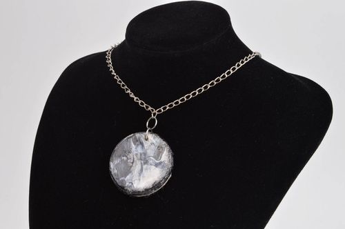 Colgante original redondo bisutería de moda artesanal regalo para mujer  - MADEheart.com