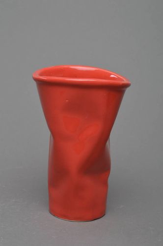 Мятый фуршетный стакан фарфоровый красный большой красивый ручная работа  - MADEheart.com