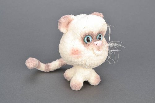 Gehäkeltes Kuscheltier Katze - MADEheart.com