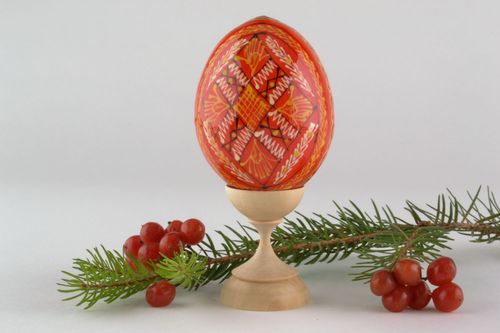 Wooden painted egg - MADEheart.com