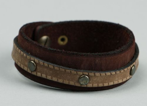 Кожаный браслет с заклепками - MADEheart.com