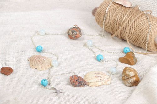 Zartes Collier aus echten Steinen Türkis und Mondstein handmade Schmuck für Frau - MADEheart.com