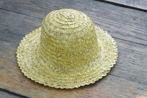 Classic Ukrainian hat - MADEheart.com