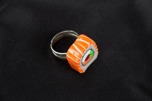 Sushi roll ring - MADEheart.com