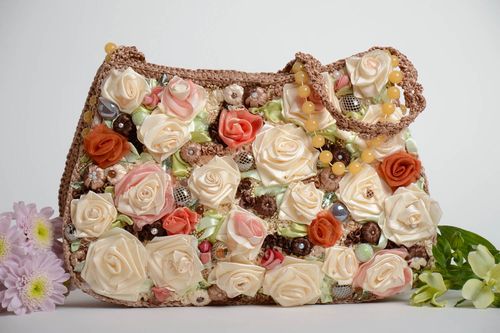 Frauen Tasche aus Stoff mit Blumen und Perlen künstlerische schöne Handarbeit  - MADEheart.com
