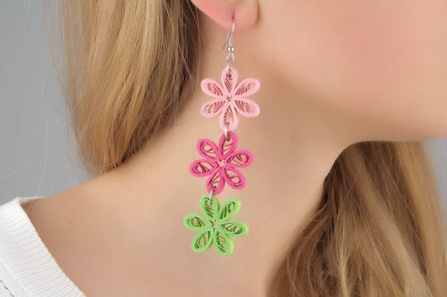 Boucles doreilles artisanales longues en papier - MADEheart.com