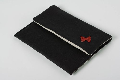 Handmade small black clutch bag sewn of linen fabric with red beaded bow - MADEheart.com