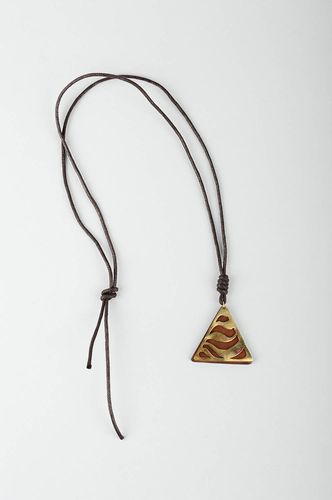 Beautiful handmade leather pendant costume jewelry designs beautiful jewellery - MADEheart.com