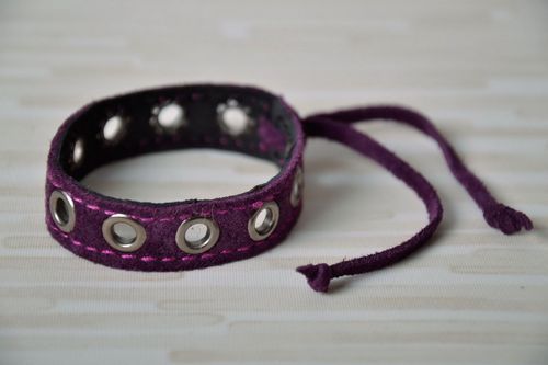 Bracelet fait main du cuir violet - MADEheart.com