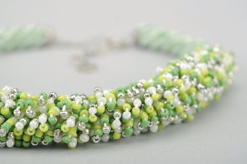 Necklace-jute Spring greens - MADEheart.com
