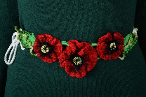 Homemade acrylic and cotton crochet womens belt with red flowers - MADEheart.com