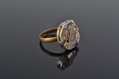 Handmade metal seal ring with clock mechanism in steampunk style for women - MADEheart.com