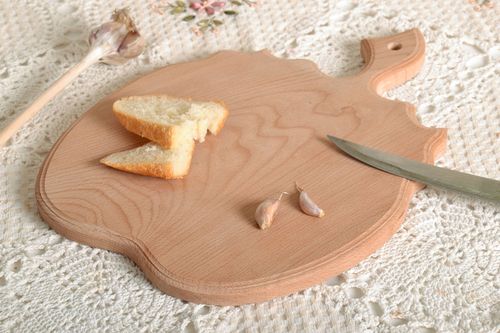 Tabla de cortar de madera Manzana - MADEheart.com