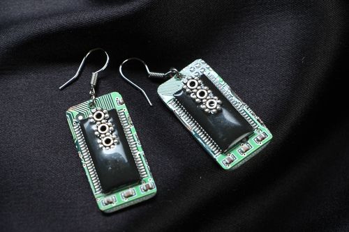 Designer earrings in steampunk style - MADEheart.com