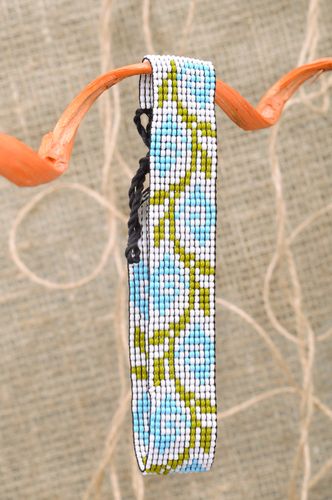 Collar de abalorios hecho a mano femenino con ornamentos vegetales - MADEheart.com