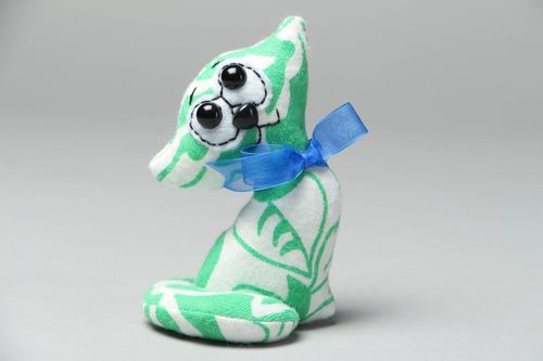 Pupazzo in stoffa fatto a mano giocattolo ecologico decorazione d’interni - MADEheart.com