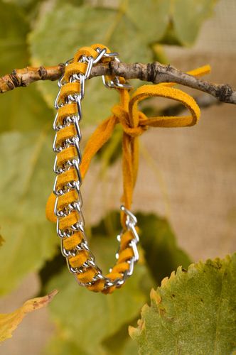 Pulsera artesanal de cordones de gamuza accesorio para mujer regalo original - MADEheart.com