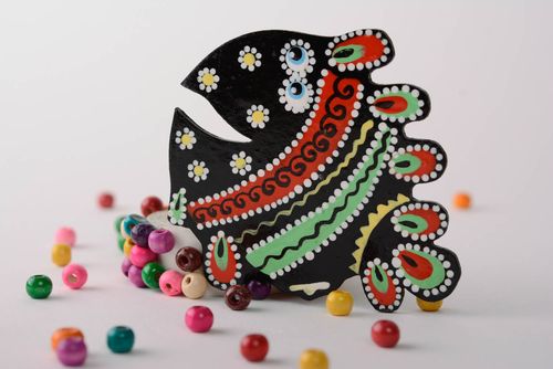 Handmade MDF decorative refrigerator magnet painted with acrylics Black Fish - MADEheart.com