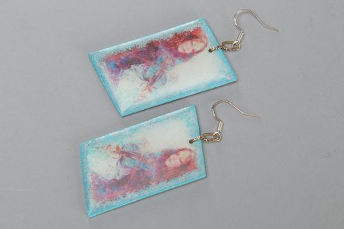 Handmade polymer clay dangle earrings with print with epoxy resin Violinist - MADEheart.com