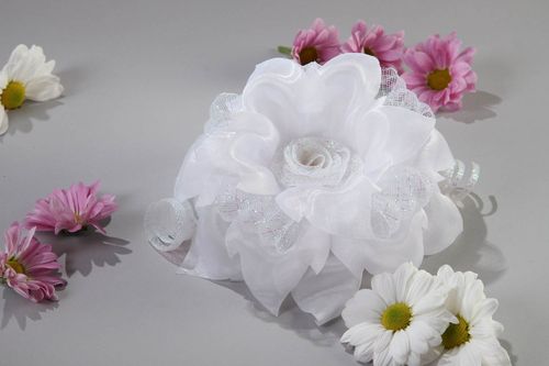 Haargummis Kinder handmade Haarschmuck für Kinder Geschenke für Kinder weiß - MADEheart.com