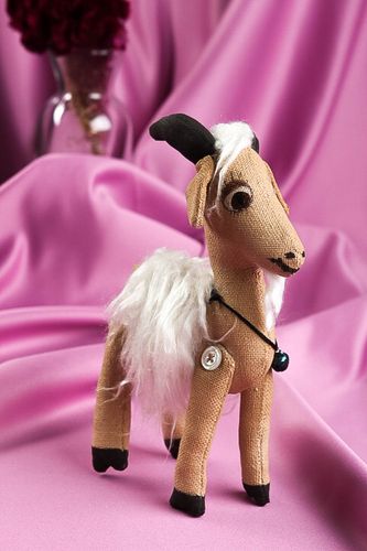 Juguete de peluche hecho a mano muñeco de trapo chivo decoración de casa  - MADEheart.com