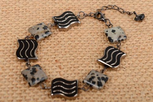 Pulsera original de piedra natural de jaspe con vidrio artesanal metálica negra - MADEheart.com