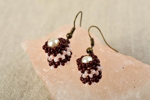 Handmade brown beaded earrings unusual dangling earrings stylish jewelry - MADEheart.com