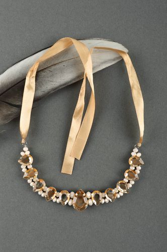 Handmade beige Damen Collier Modeschmuck Halskette Accessoire für Frauen - MADEheart.com