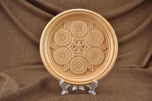 Wandteller aus Holz, inkrustiert - MADEheart.com