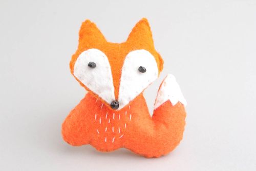 Brooch Little Fox - MADEheart.com