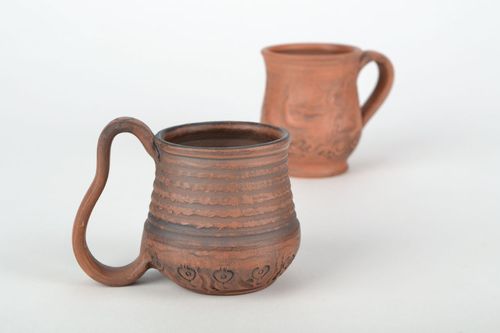 Coffee clay cup with large handle and rustic pattern - MADEheart.com