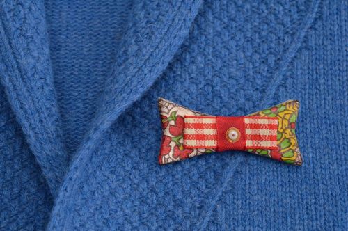 Broche rouge Bijou fait main noeud papillon petit Accessoire pour femme - MADEheart.com