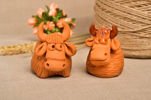 Statuette divertenti in argilla fatte a mano figurine decorative in ceramica  - MADEheart.com