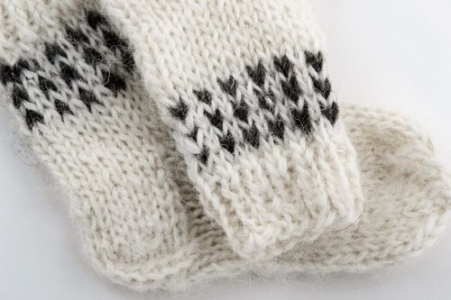 Woolen childrens socks - MADEheart.com