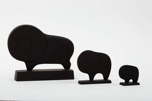 Handmade Holz Figuren dekorative Statuetten Mufflons 3 Stück Wohnzimmer Deko - MADEheart.com