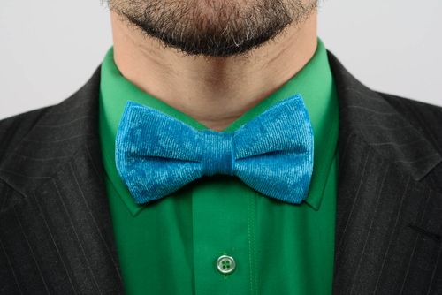 Blue velvet bow tie - MADEheart.com