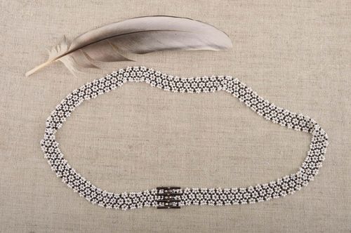 Ceinture bijou Accessoire fait main perles de rocaille blanc noir Cadeau femme - MADEheart.com