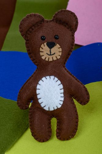 Jouet fait main Peluche animal ourson brun en feutre Cadeau original enfant - MADEheart.com