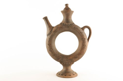 Jarra de arcilla en técnica de cocción a través de leche - MADEheart.com