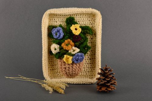 Tableau déco fait main Décoration murale Déco maison vase avec fleurs tricoté - MADEheart.com