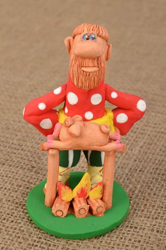 Statuina in ceramica fatta a mano soprammobile divertente souvenir originale - MADEheart.com