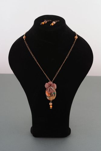 Ensemble de bijoux en argile polymère et pierres - MADEheart.com