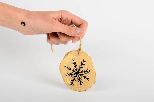 Stylish handmade Christmas tree toys wooden Christmas toys decorative use only - MADEheart.com