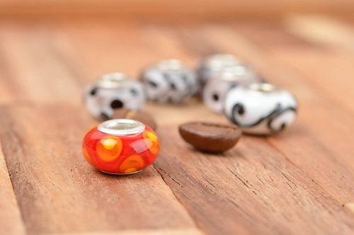 Handgemachte Glasperle sonnig positiv Lampwork Perle Schmuckperle zum Basteln - MADEheart.com