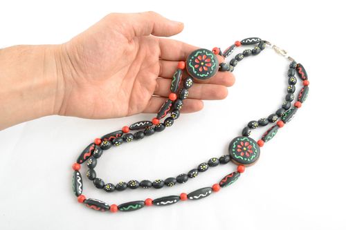 Painted ceramic bead necklace - MADEheart.com