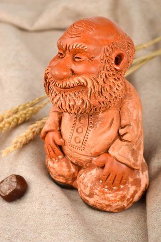 Figura de yeso hombrecito hecha a mano objeto de decoración adorno para casa - MADEheart.com