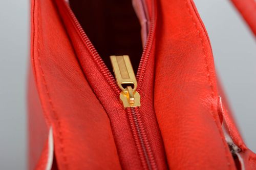 Bolso de cuero artificial hecho a mano accesorio para mujer regalo especial - MADEheart.com